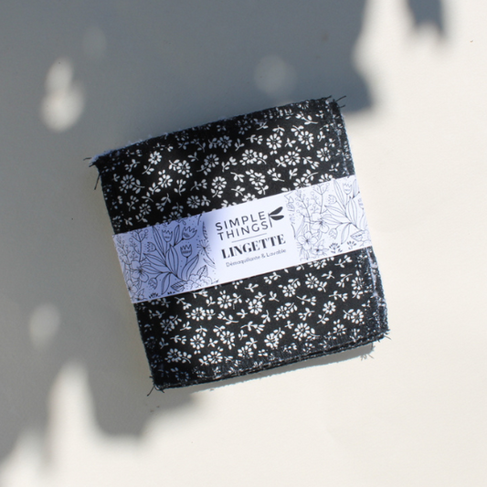 Lingette démaquillante lavable motif fleurs noires, fabriqué en France