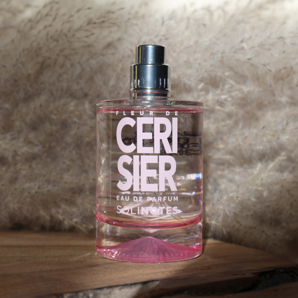 Eau de parfum senteur Fleur de Cerisier de la marque Solinotes