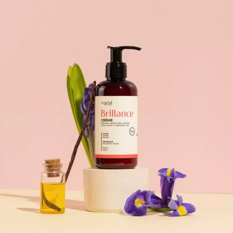 Crème Brillance pour les cheveux colorés de la marque Vegetal Origin