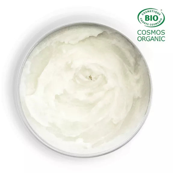 Ultra nourrissant, le Baume onctueux multiusages aux 5 huiles bio protège et répare la peau. Son association d'huiles végétales combine les propriétés adoucissantes du karité à celles régénérantes et antioxydantes des huiles d'abricot et d'avocat