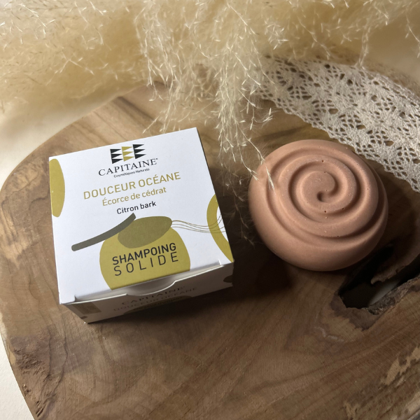 Shampoing solide Douceur Océane à l'écorce de cédrat pour cheveux normaux de la marque Capitaine Cosmétiques