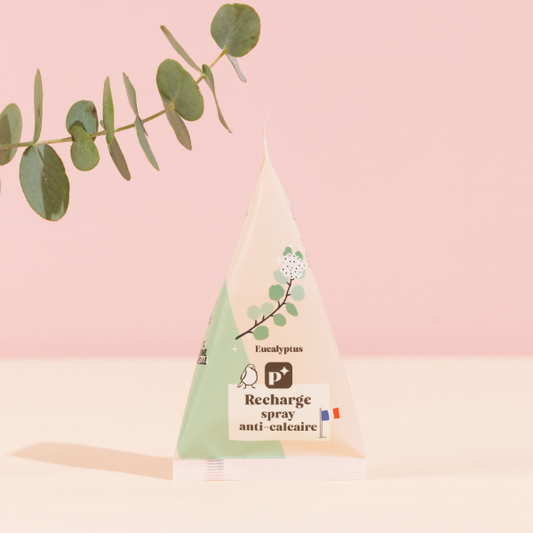 C'est parfait pour faire briller éviers, douches, robinetteries… Fini les sprays en bouteille jetable et bienvenu aux recharges durables ! Les mini berlingots Pimpant sont des concentrés d'actifs naturels permettant de créer un spray ménager avec juste de l'eau du robinet.