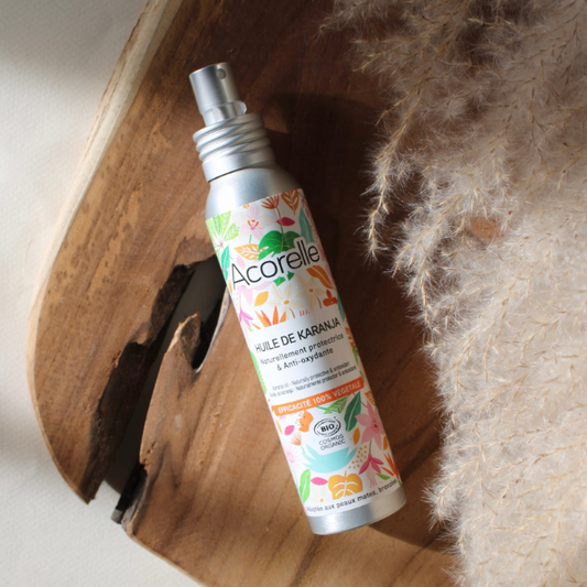 Une huile de soin 100% d'origine végétale, naturellement protectrice contre les méfaits de l'exposition au soleil pour les peaux bronzées, mates ou noires.
