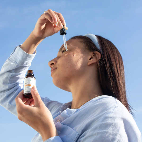 Sérum illuminant Vitamine C + Acide hyaluronique - 100% d'origine naturelle - Made In France - Clémence et Vivien