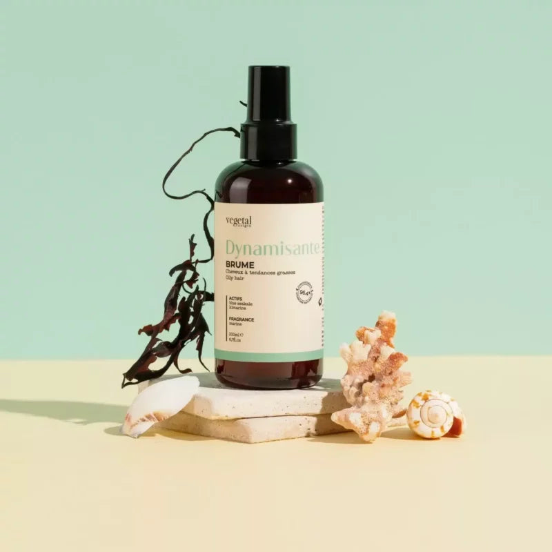POUR LES CHEVEUX ET CUIRS CHEVELUS SENSIBLES ET À TENDANCE GRASSE