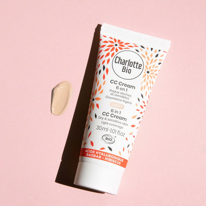 Une CC crème certifiée bio pour illuminer les peaux claires naturellement. Effet peau nue.